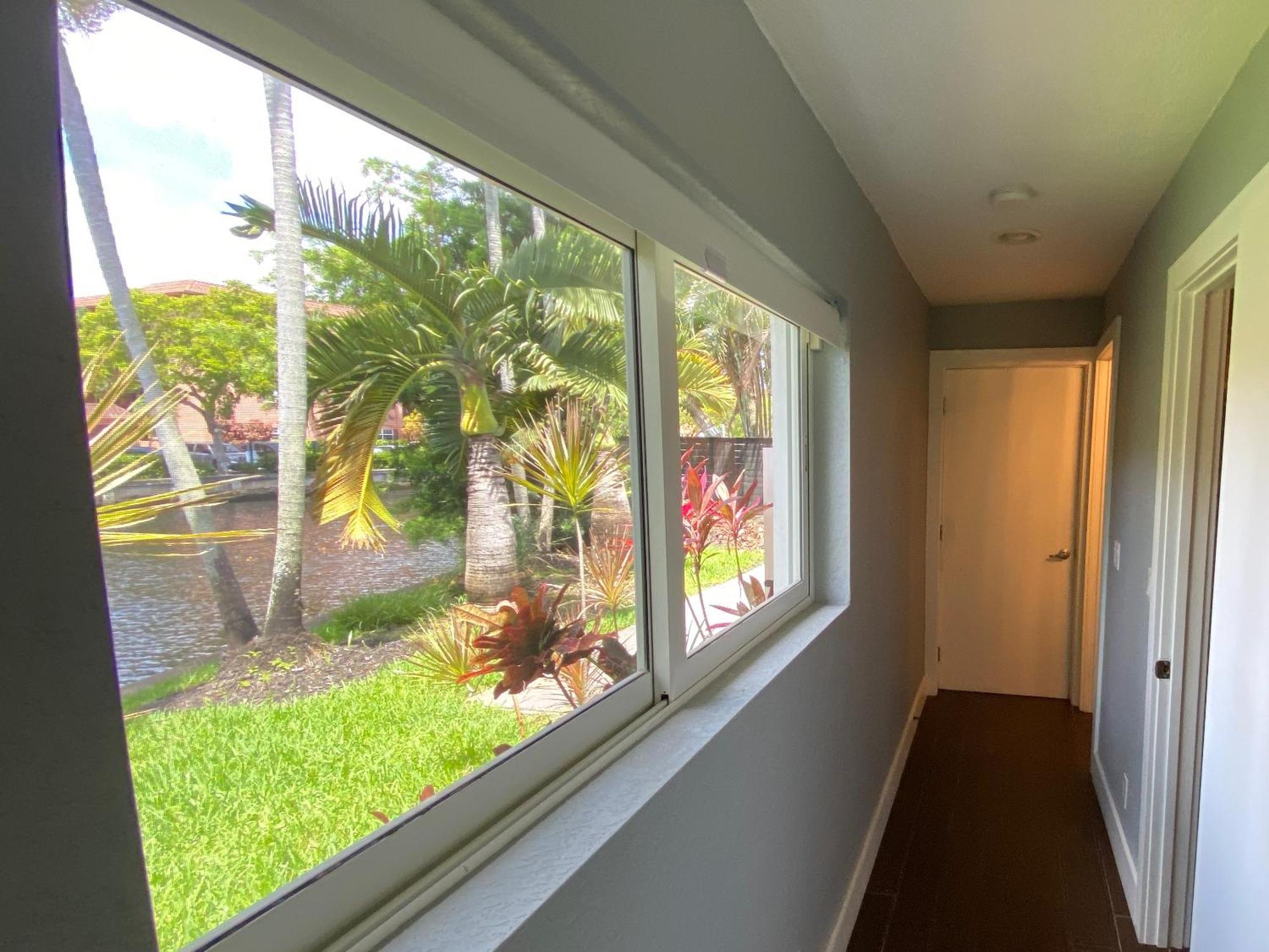 Riverbank Guesthouse Wilton Manors Exterior photo