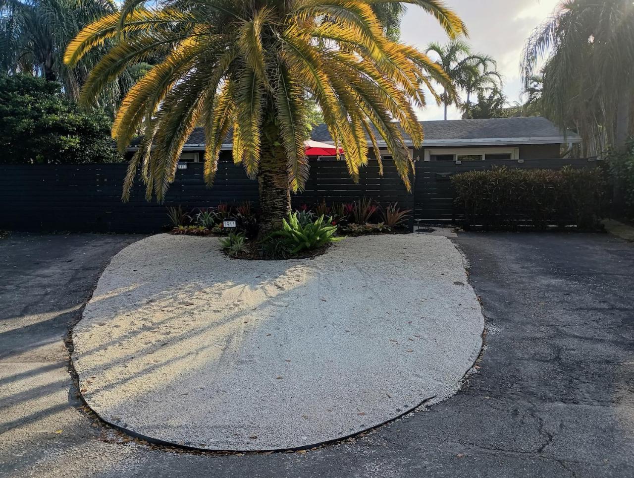 Riverbank Guesthouse Wilton Manors Exterior photo